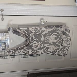 Banana Republic, long, ladies dressy top.